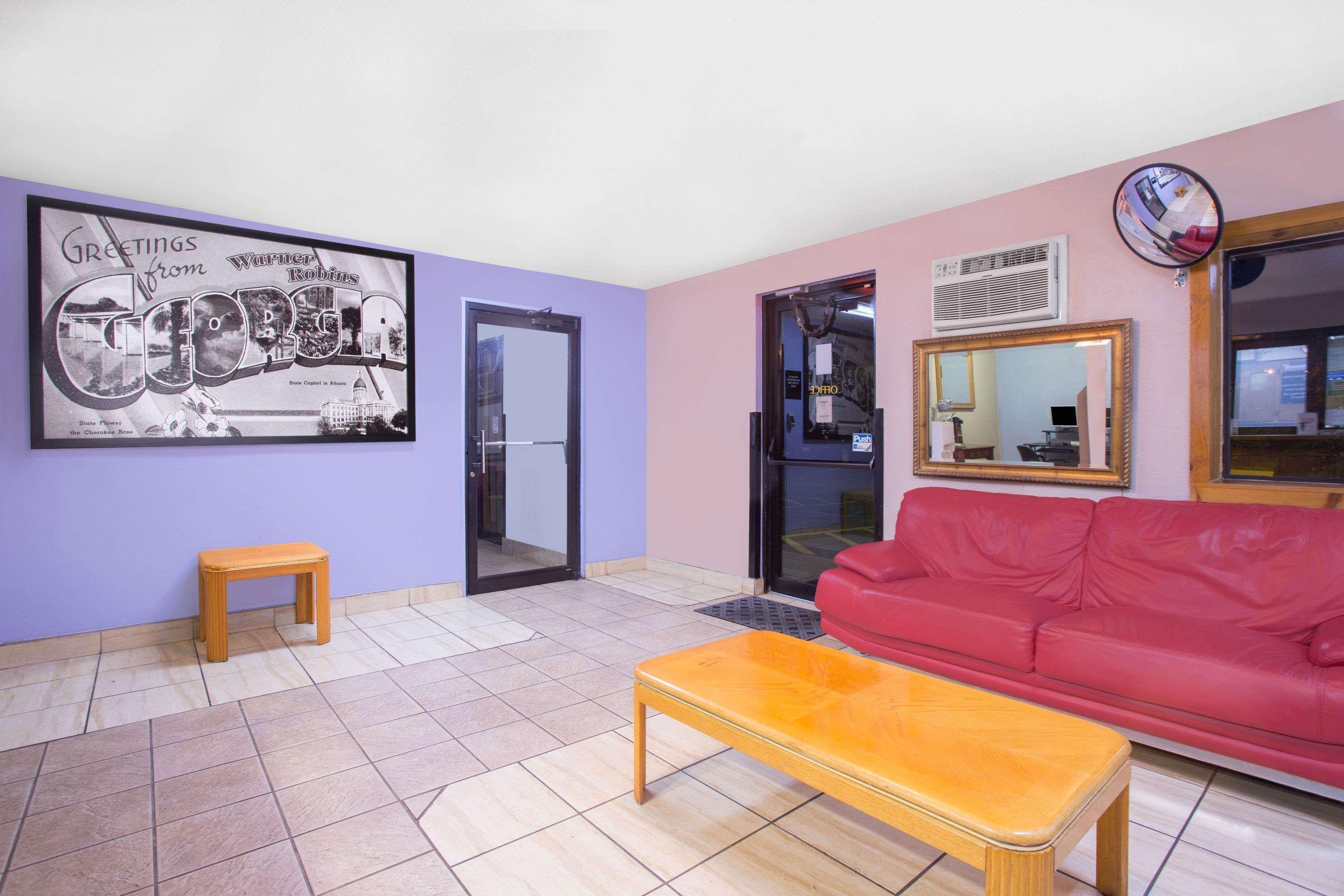 Super 8 By Wyndham Warner Robins Motel Exterior foto