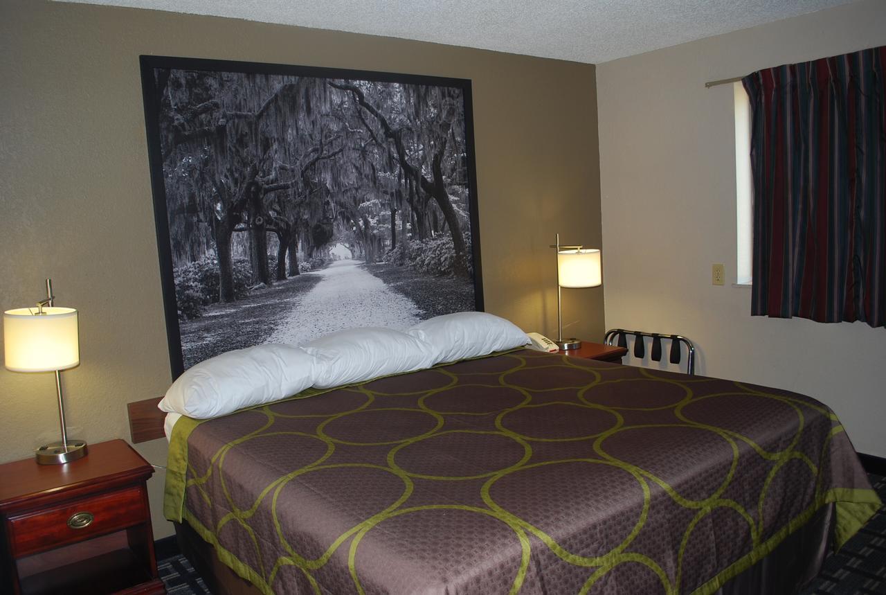 Super 8 By Wyndham Warner Robins Motel Exterior foto